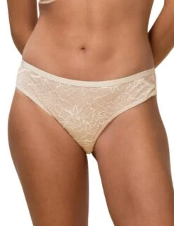 Triumph Amourette Charm Brazilian Brief - Creamy Dream