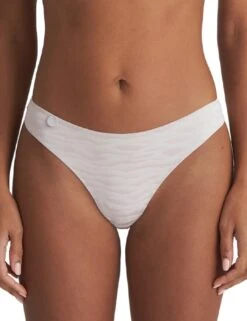 Marie Jo Tom Thong - Sweet Haze