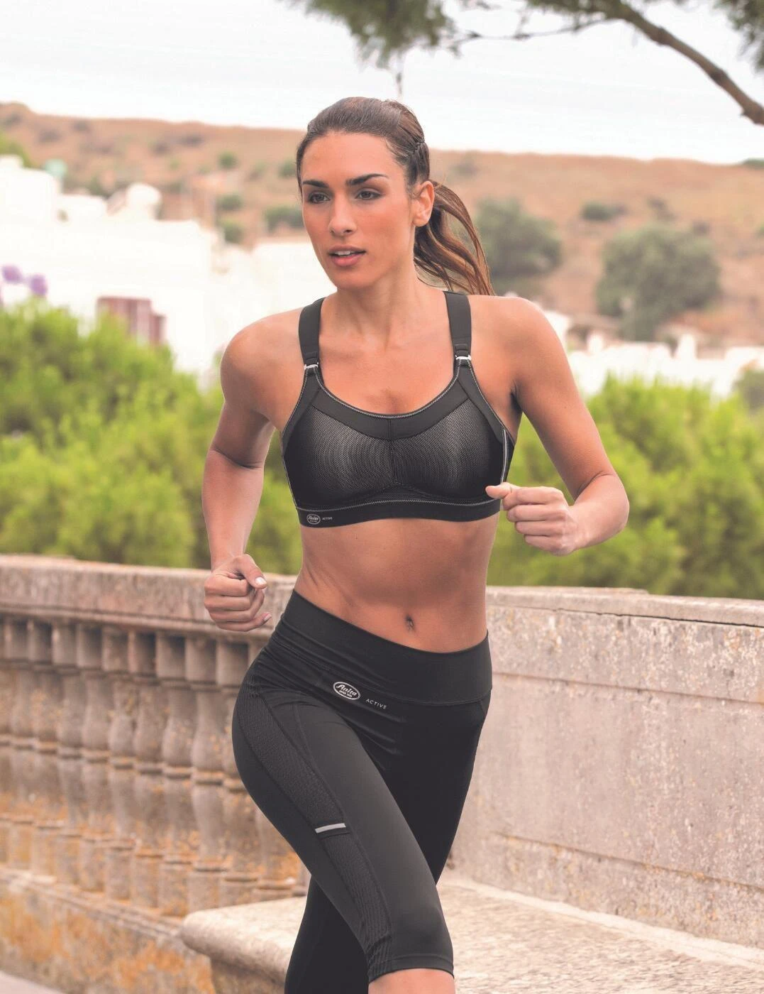 Anita Active Momentum Pro Padded Sports Bra - Black 5 Anita Active Momentum Pro Padded Sports Bra - Black - Image 5