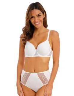 Wacoal Lisse Moulded Spacer Bra - White 10 Wacoal Lisse Moulded Spacer Bra - White -Belle Lingerie Store 58684 wacoal lisse moulded spacer bra white 5