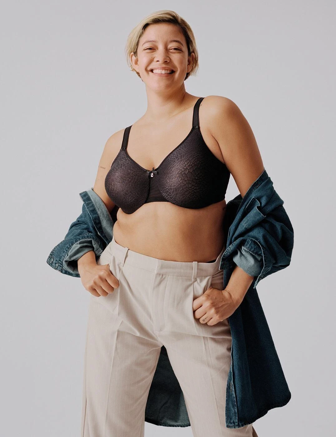 Chantelle Magnifique Moulded Bra - Black 5 Chantelle Magnifique Moulded Bra - Black - Image 5