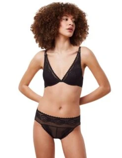 Triumph Hypnotic Spotlight Padded Plunge Bra - Black -Belle Lingerie Store 62238 triumph hypnotic spotlight padded plunge bra black 5