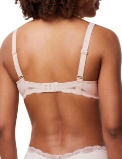 Triumph Natural Spotlight Moulded Bra - Fresh Powder -Belle Lingerie Store 64463 triumph natural spotlight moulded bra fresh powder 2