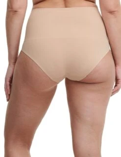 Chantelle Smooth Comfort Shapewear Full Brief - Clay Nude 5 Chantelle Smooth Comfort Shapewear Full Brief - Clay Nude -Belle Lingerie Store 65292 chantelle smooth comfort shapewear full brief clay nude 2