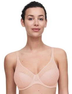 Chantelle Norah Chic Moulded Bra - Soft Pink