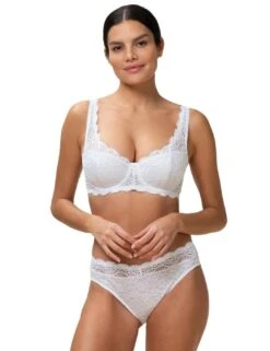 Triumph Amourette Half Padded Balcony Bra - White 11 Triumph Amourette Half Padded Balcony Bra - White -Belle Lingerie Store 66230 triumph amourette half padded balcony bra white 6
