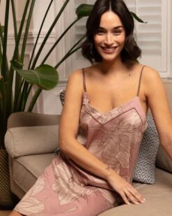 Cyberjammies Fable & Eve Fulham Woven Floral Print Strappy Short Nightdress - Pink Mix -Belle Lingerie Store BELLE Fable EveFulham 2259 cyberjammies fable eve fulham woven floral print strappy short nightdress pink mix 8